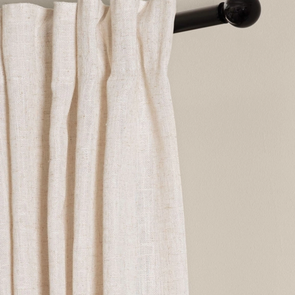 Svart ändknopp i rund, klassisk form