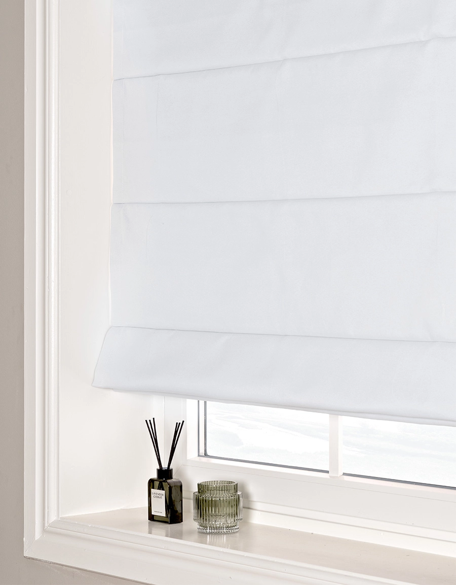 Mörkläggande hissgardin Hawick vit med lina