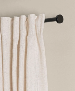 Nätt, svart ändknopp i cirkelform