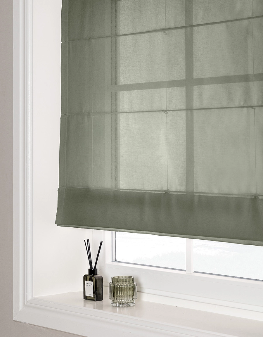 Transparent hissgardin Viska dovgrön med lina