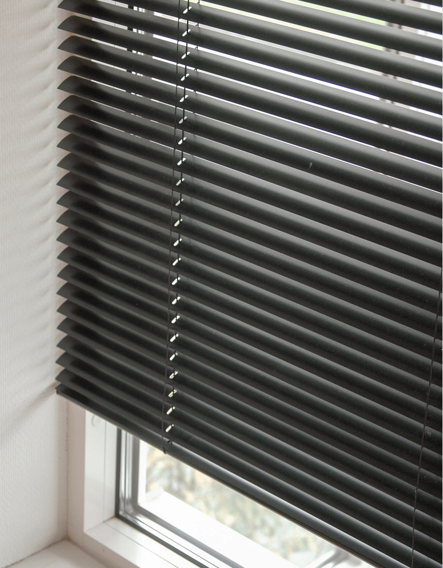 Venetian blind aluminum black Hasta