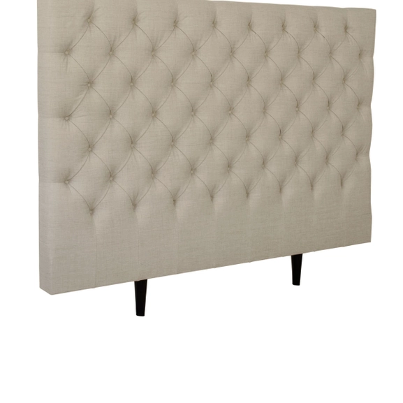 Beige sänggavel med knappar