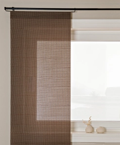 Mörkbrun panelgardin med struktur