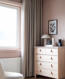 Bouclégardin Hilma, taupe, måttillverkad