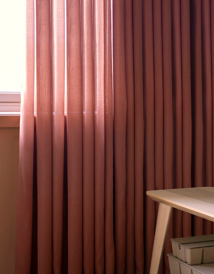 Made-to-measure curtain VILJA, rusty red