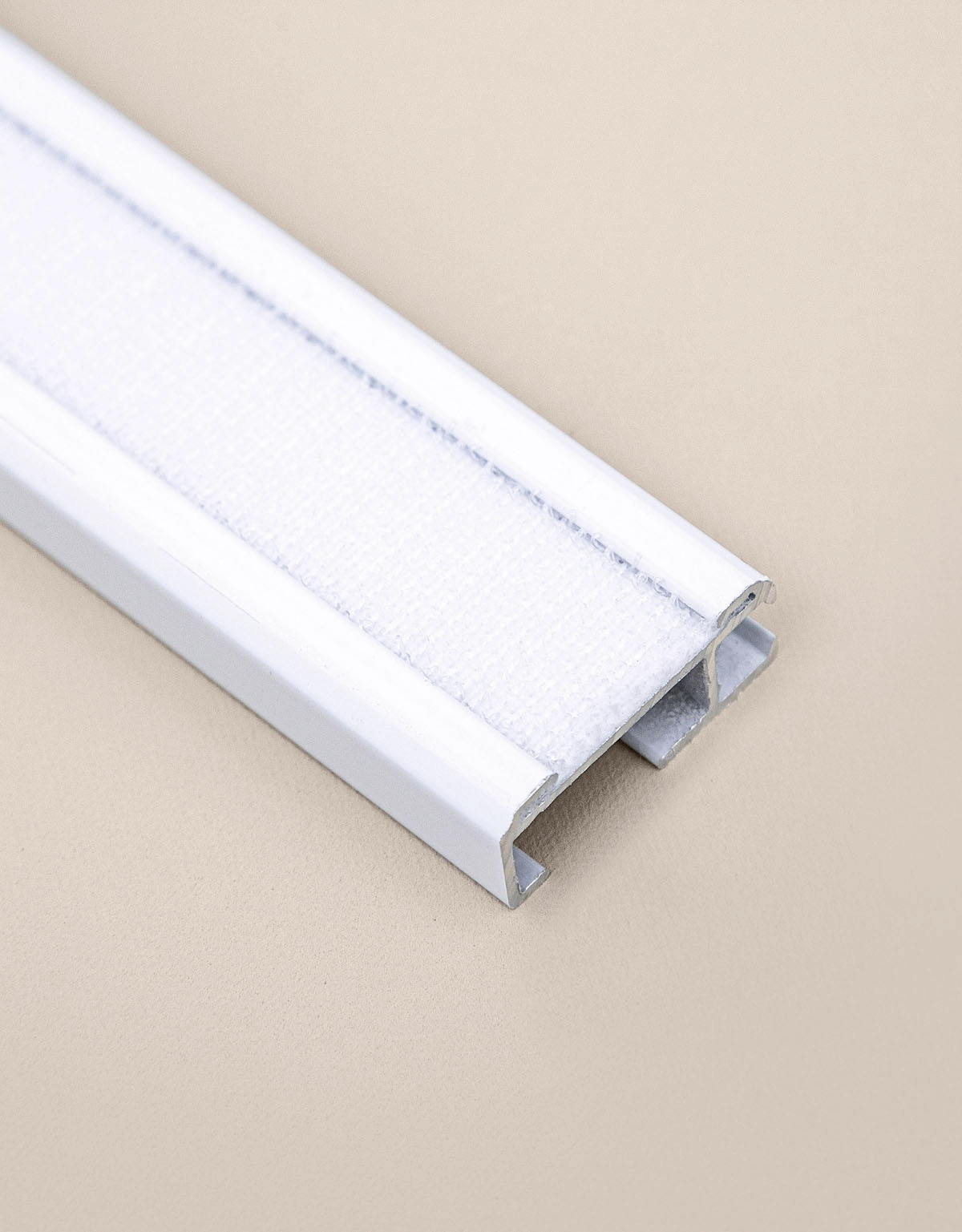 Skena med velcro på