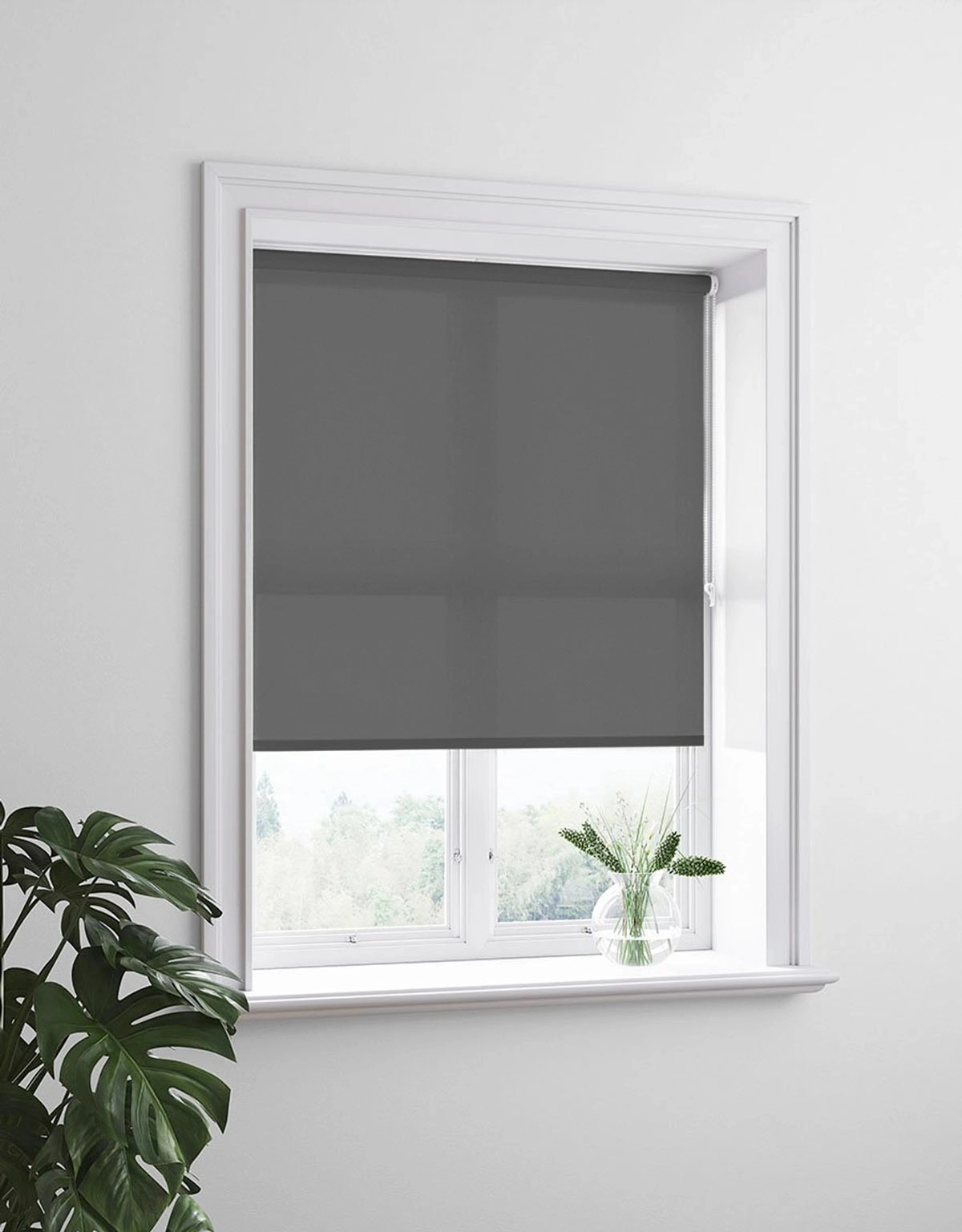 Avskärmande grå rullgardin