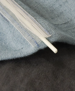 Hissgardinslatta vit Hasta