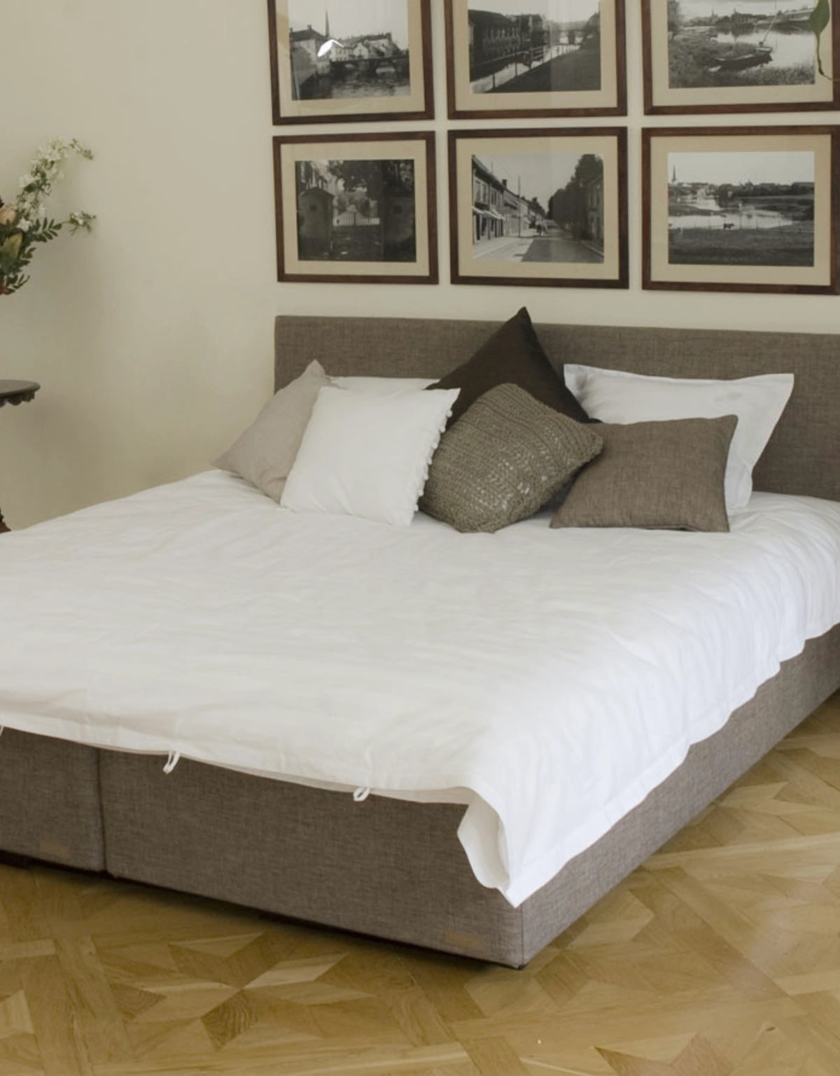 Sänggavel LECTUS SQUARE™ i brunt