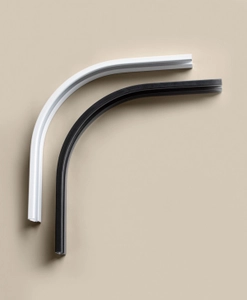 Svart och vit returböj 90 grader till gardinskena Alex