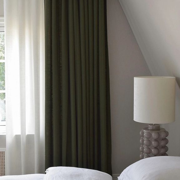 Gardin Lina, mörkgrön