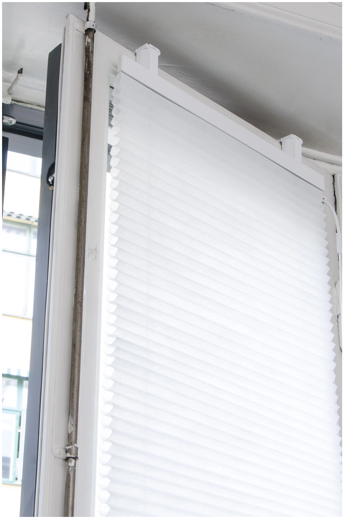 Multifix pleated blind no screws!