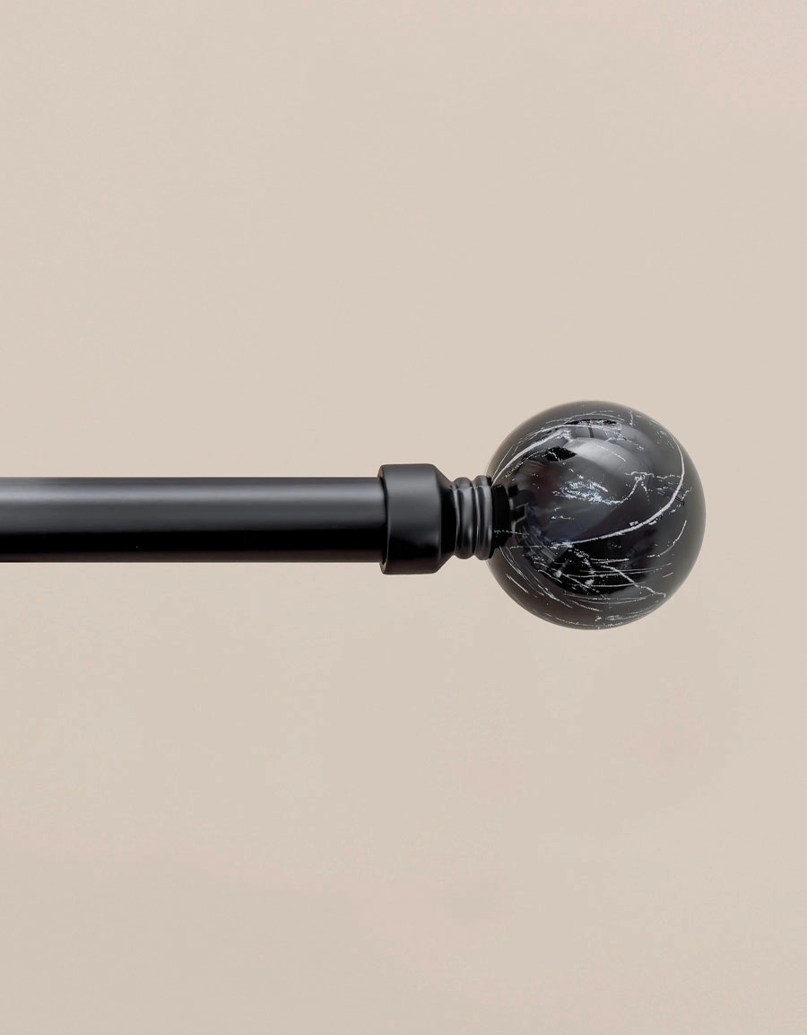 Gardinstång Ofelia, svart med marmorknopp