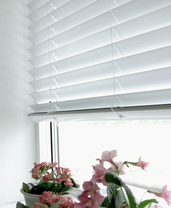 venetian blind white alu 50 mm Hasta