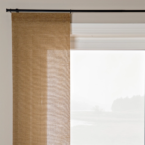 Naturfärgad rustik panelgardin