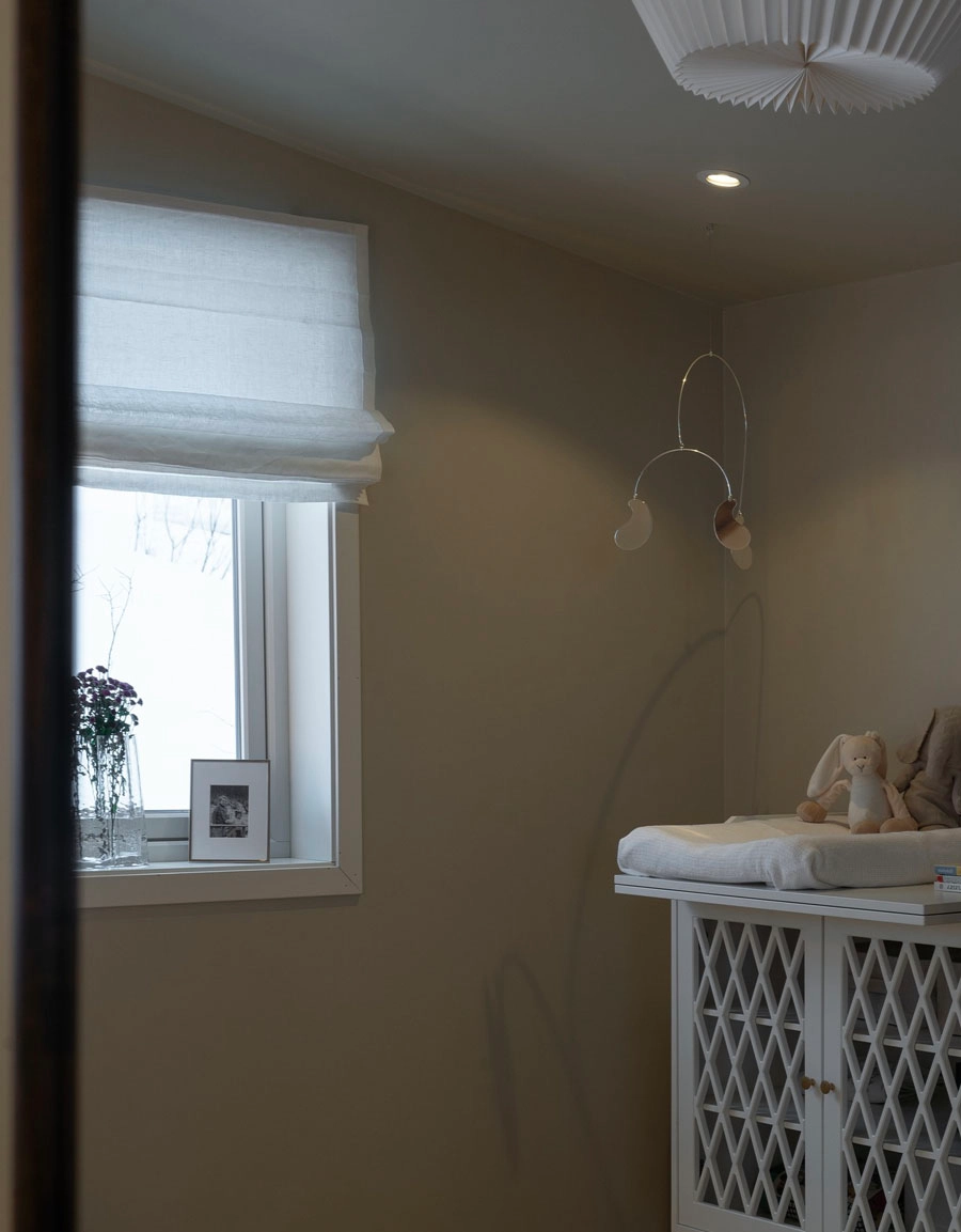 Hissgardin Linnea i vitt