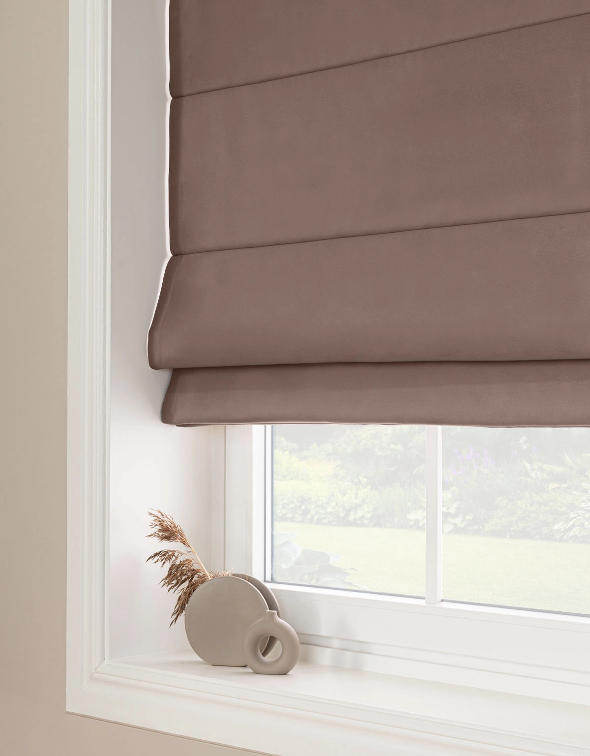 Brun mörkläggande hissgardin i framskyndat tyg