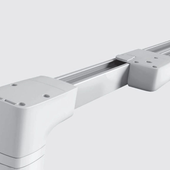 Motoriserad gardinskena, reglerbar