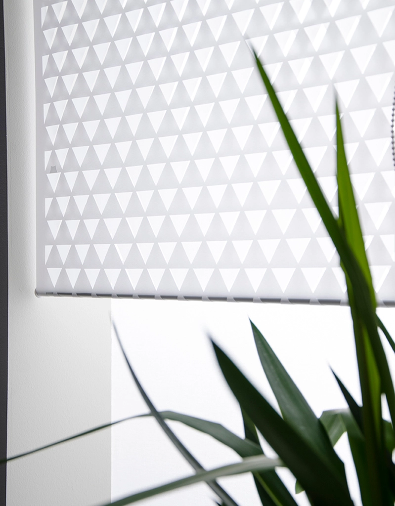 Cutout roller blind, laser-cut pattern, Hasta