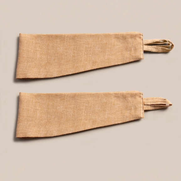 Gardinomtag i gult tyg