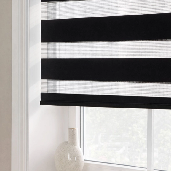 rullgardin-day-night-svart