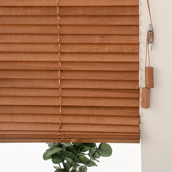 Wooden venetian blind, slat width 27 mm, cherry, several heights and widths