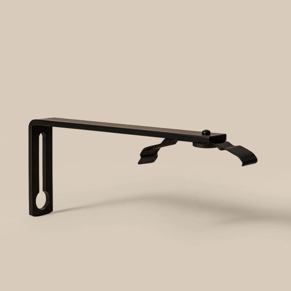 svart väggfäste til Alu Dream gardinskena