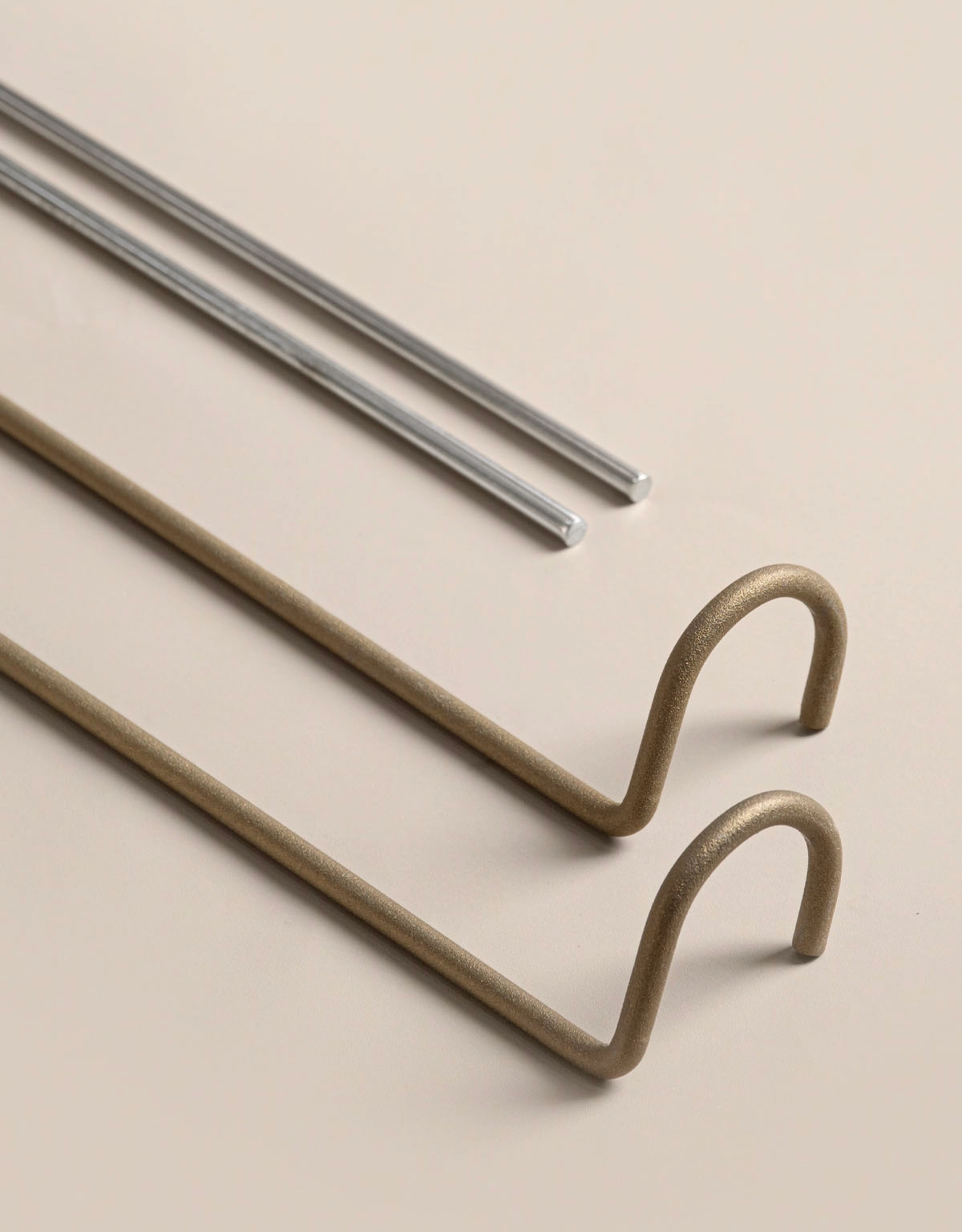 Panelhängare i guldnougat