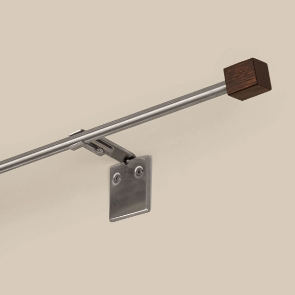 gardinstång-kvadrat-kaffe