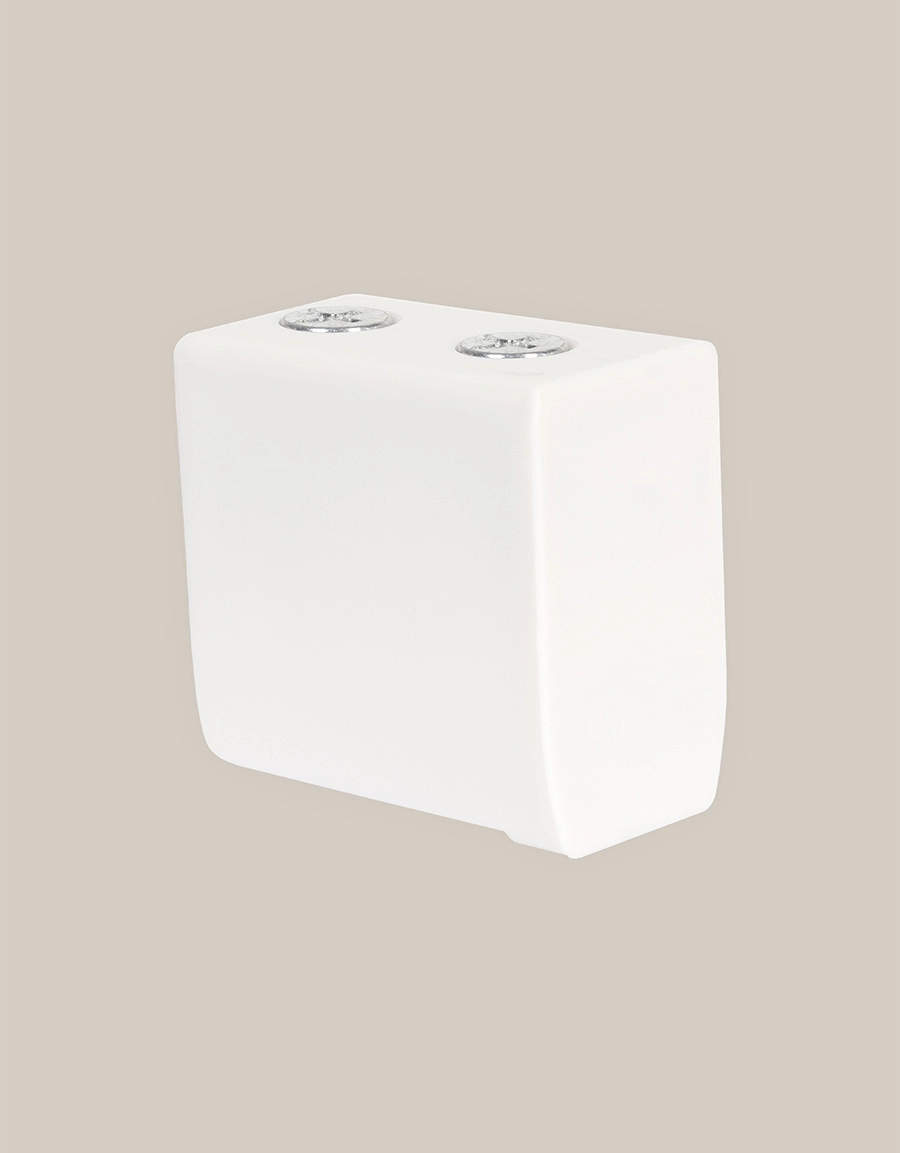 Ändbeslag till Cabinskena i färgen vit.