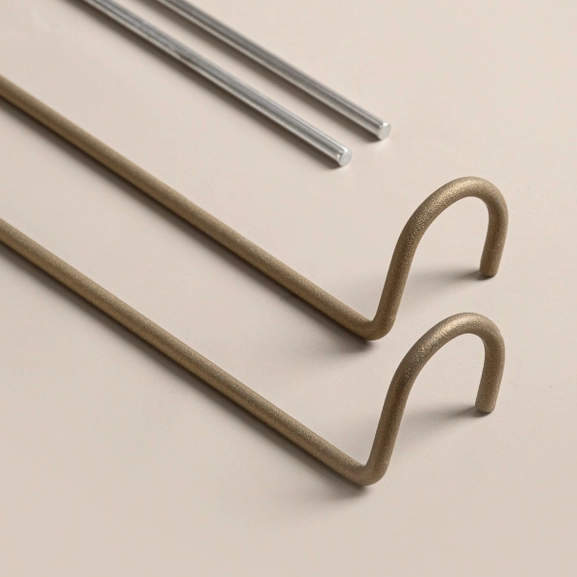 Panelhängare i guldnougat