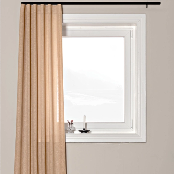 Nougatfärgad, skir gardin