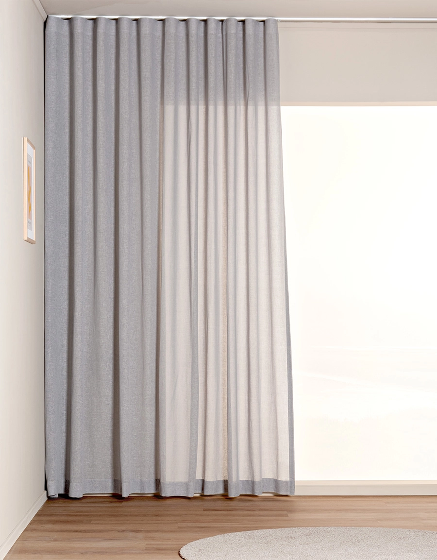 245545-5019124-gardin-saga-grå