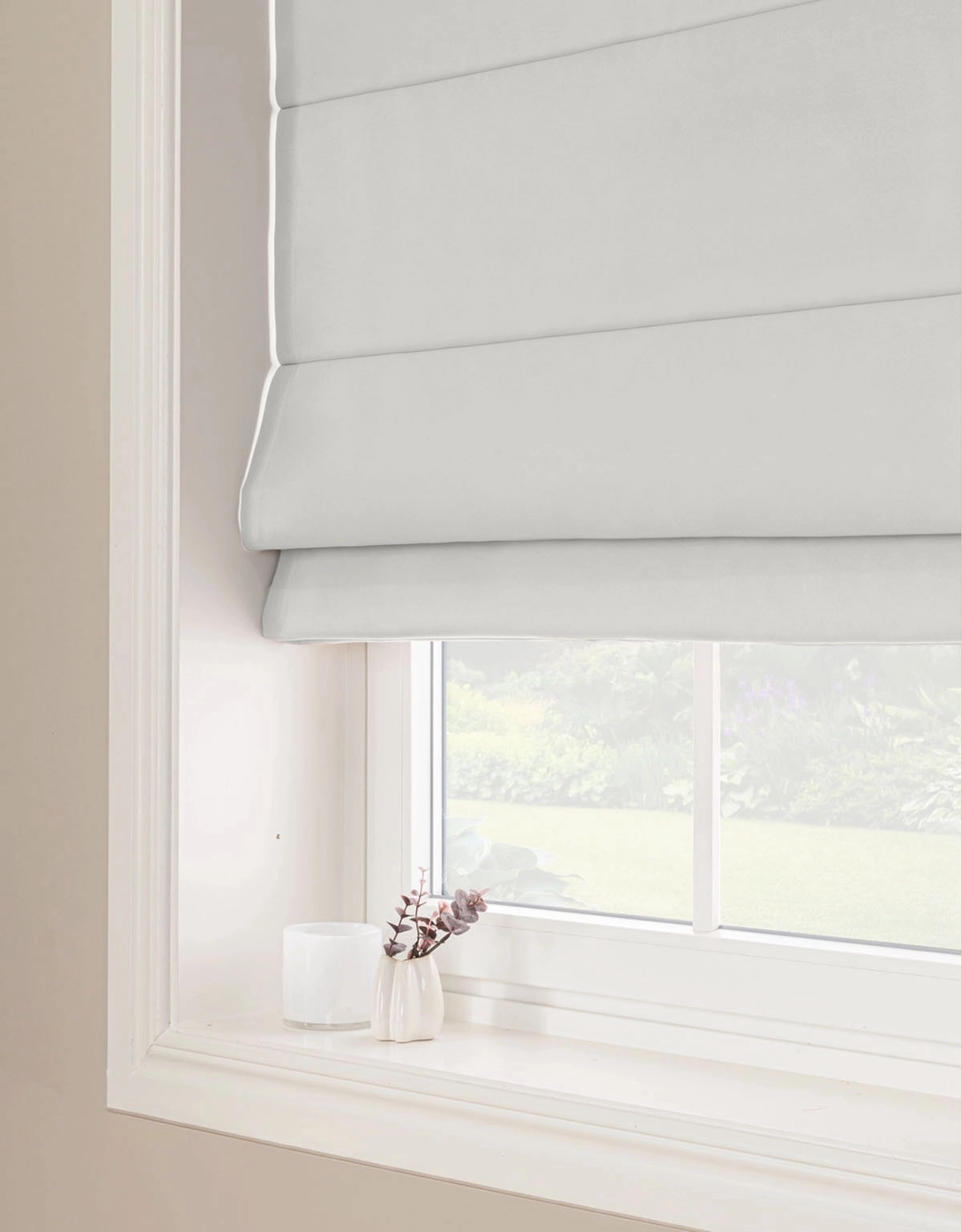 hissgardin-dokie-gråvit