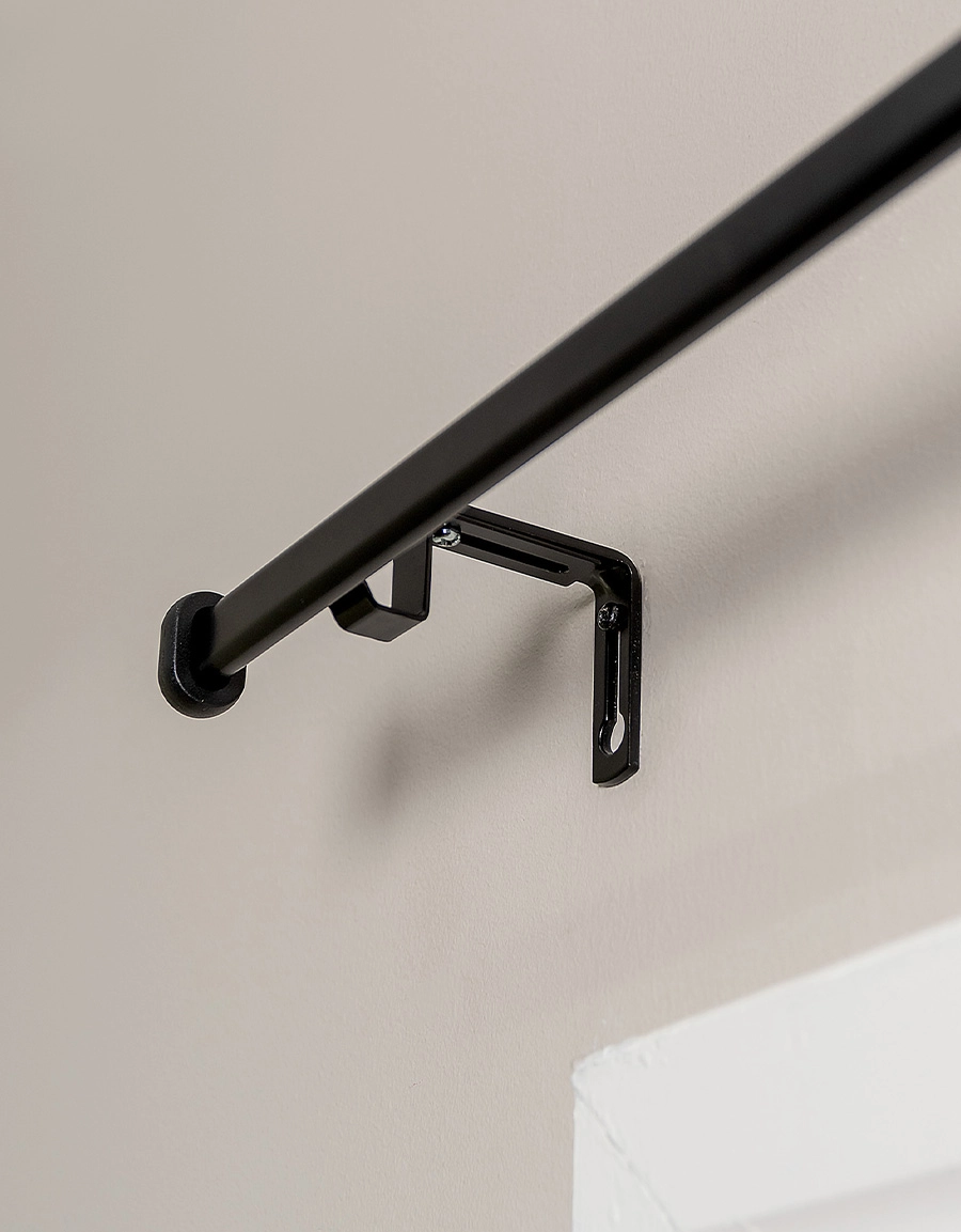 16753-gardinstång-modena-svart-1