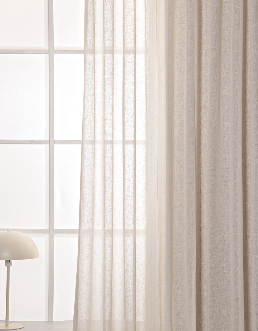 Hotellgardin Saga i vit.