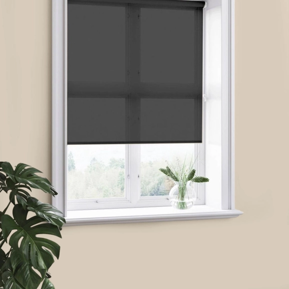 Rullgardin-avskärmande-svart