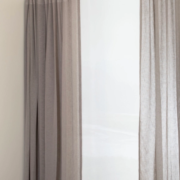 Vit, takmonterad lindagsskena