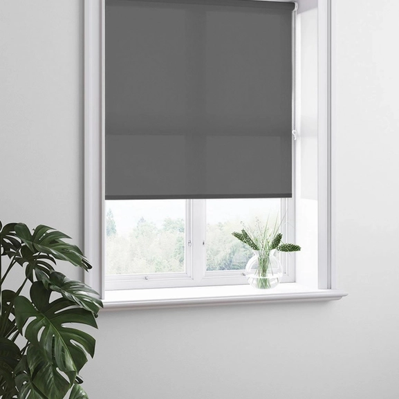 Avskärmande grå rullgardin