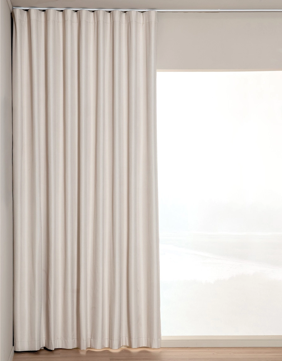 Beige mörkläggningsgardin