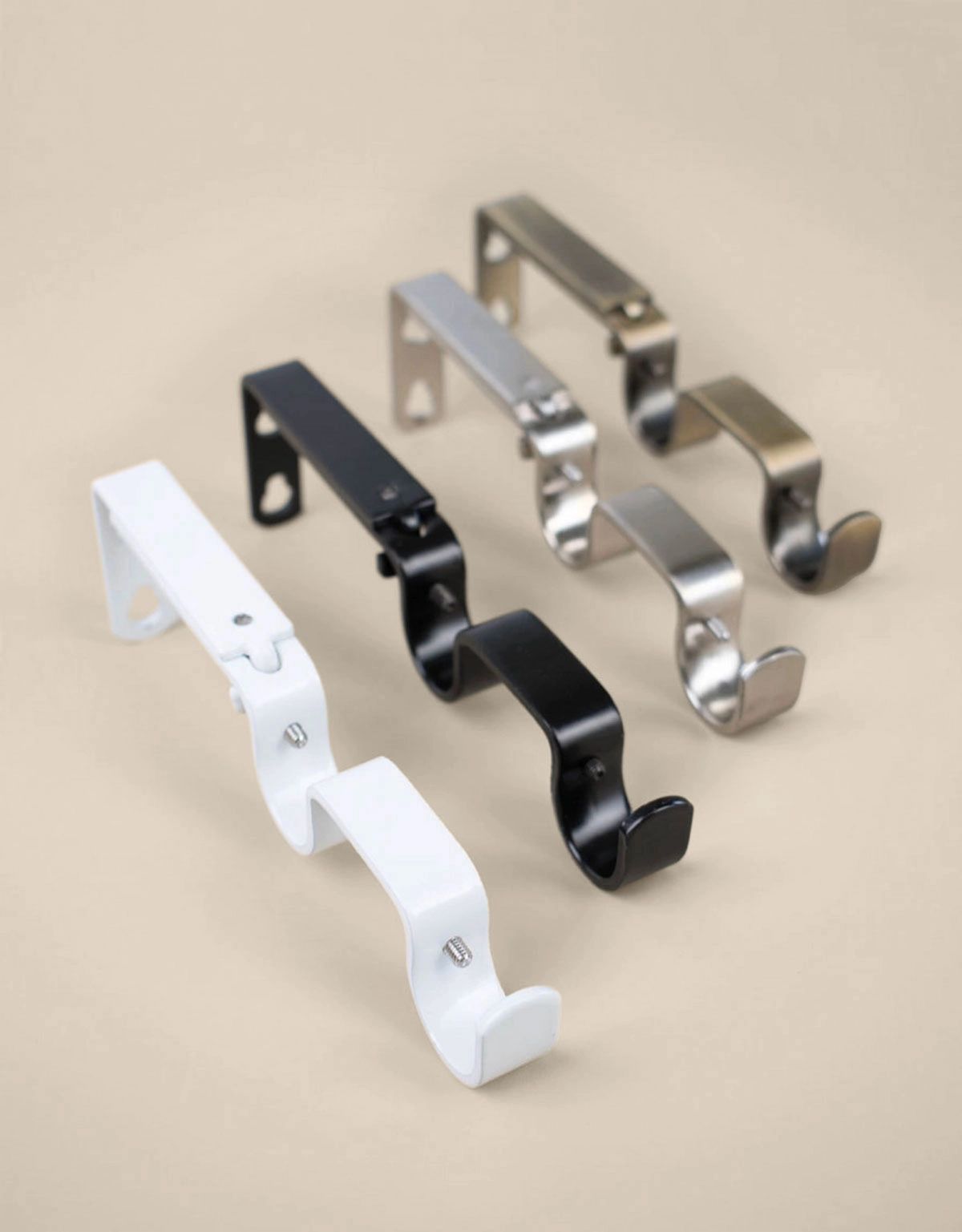 Gardinstångsfäste med plats för två stänger, i flera färger