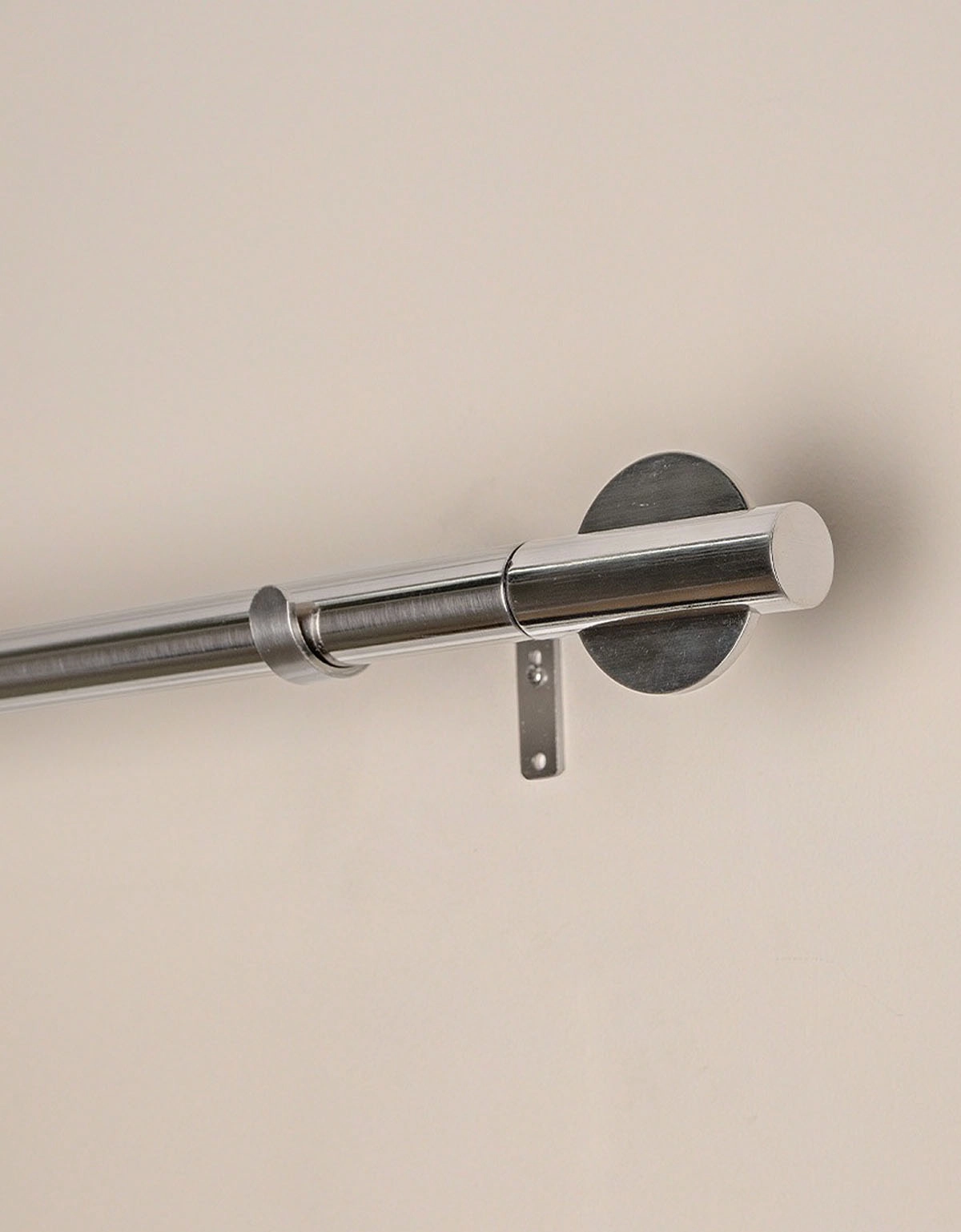 Ändknopp i sfärisk form i rostfritt stål