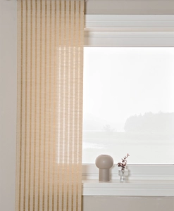 Randig rustik panelgardin i beige