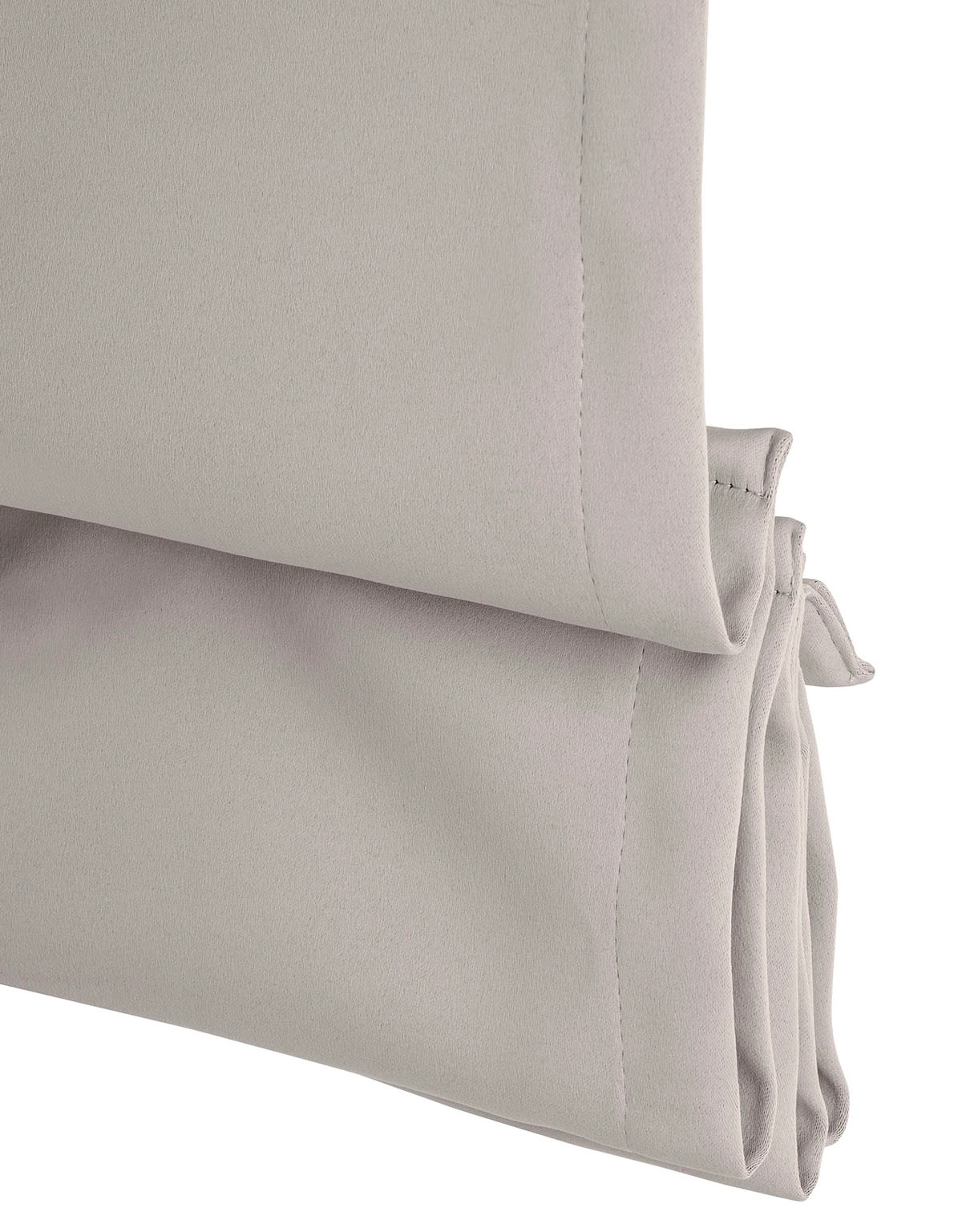 Närbild på mörkläggande grå hissgardin