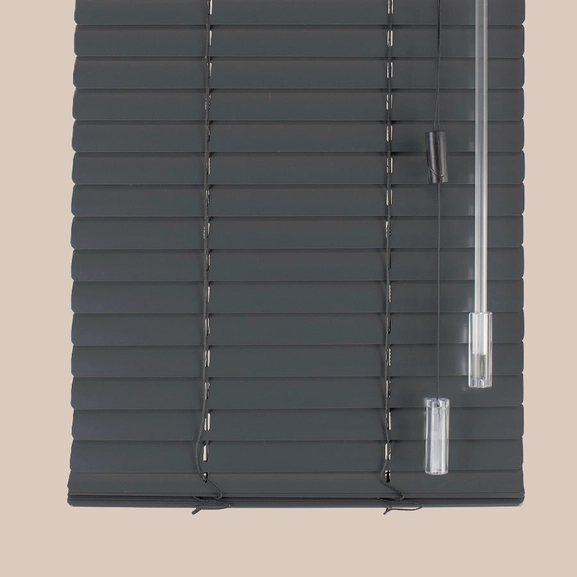 Frihängande svart persienn