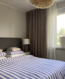 Sammetsgardin Ljuva, beiget i sovrum