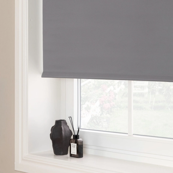 mörkläggande-grå-rullgardin-28mm