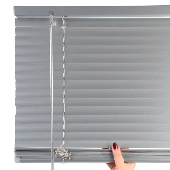 Venetian blind, Cordless, white and silver