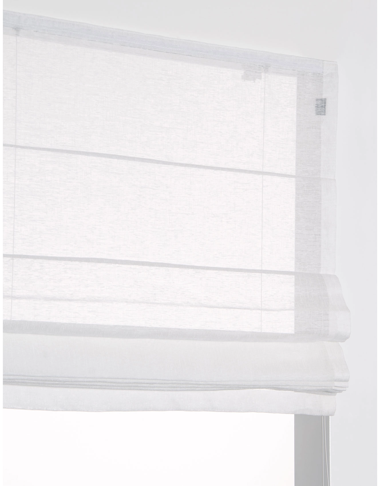 Skimra pull-up curtain from Hasta Home