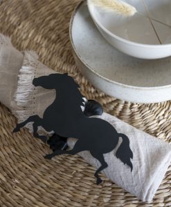 Servettring med figur, häst, svart